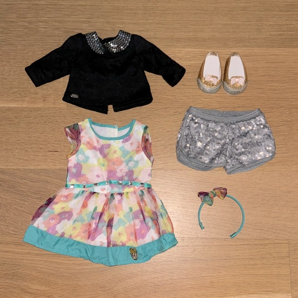 American Girl Doll sparkly outfit and fancy dress outfit!!👯‍♀️👗🩰 - Picture 1 of 1